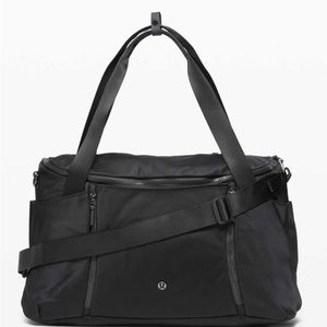 Lululemon Define Duffel Bag